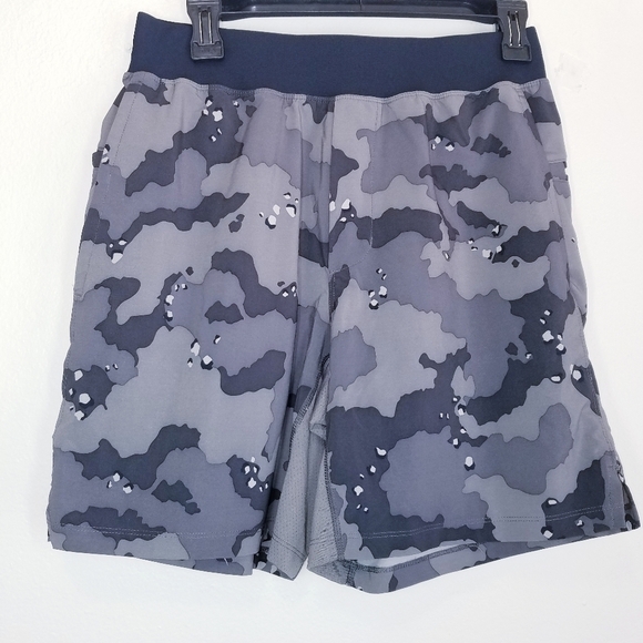 🌸Fabletics | Mens Camouflage Athletic‎ Shorts S - Picture 5 of 13